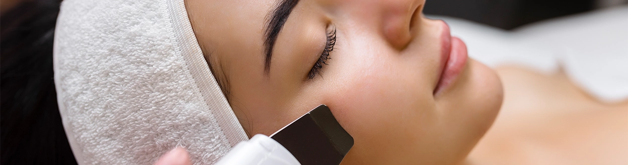 Skin therapy treatment at Adgrohair GloSkin Gobichettipalayam